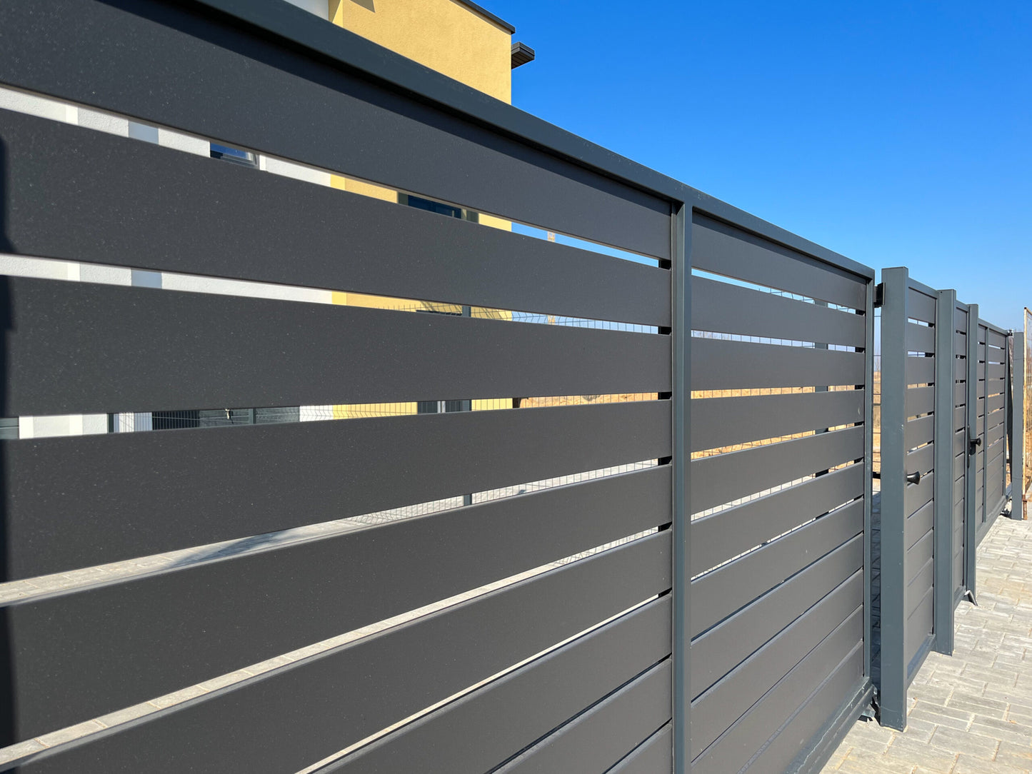 Aluminum Fencing 96"Wx72"H image 2